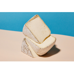 Tomme Blanche Cailladou, mit Knoblauch